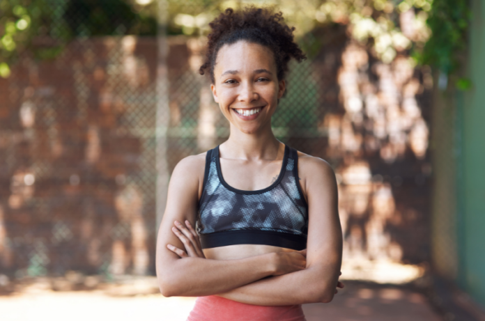 femme en tenue de sport